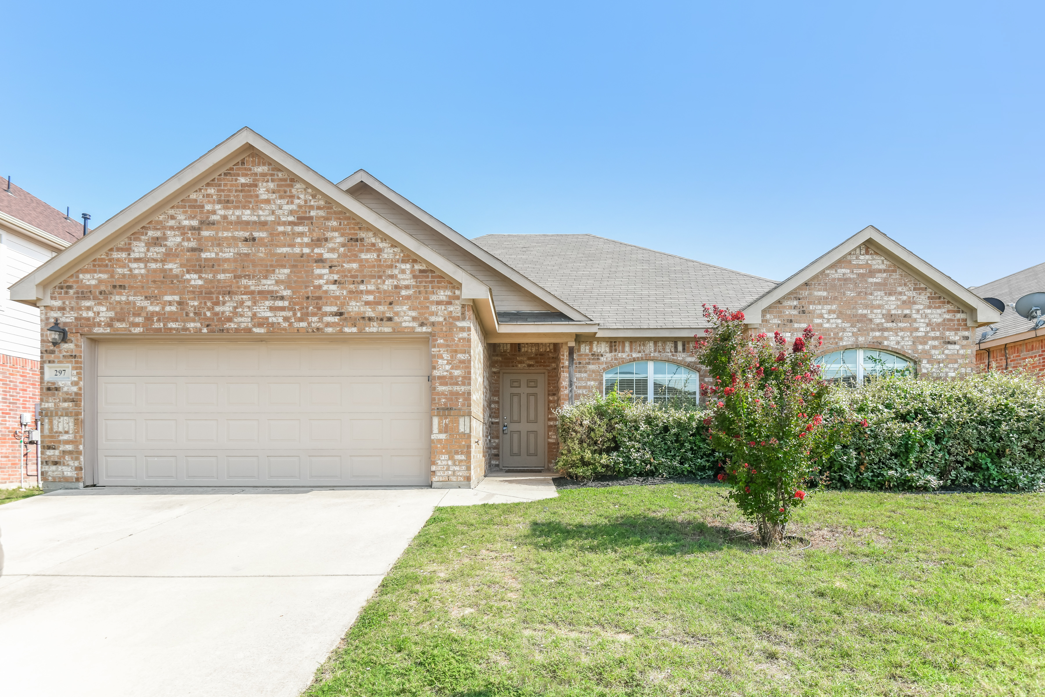 297 Edison Ln Crowley, TX 76036